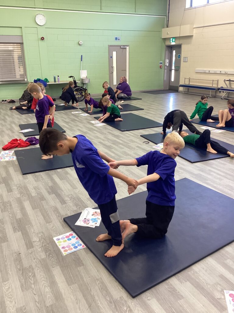 LKS2 - Class 5 & 7 - Gymnastics