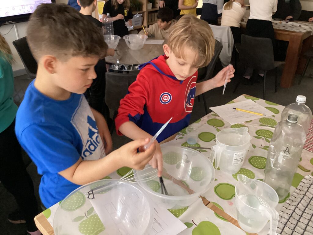 UKS2 - Science Workshop